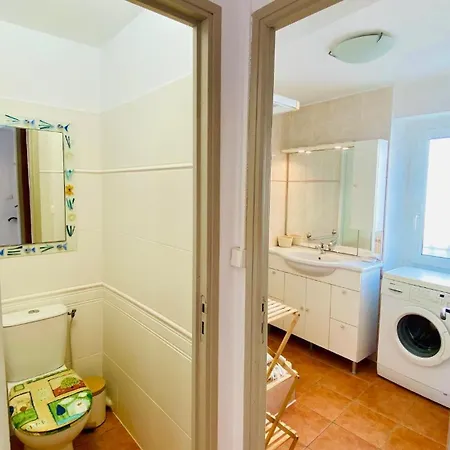 Casa Madrina - Renovated House, 3 Bedrooms, 6 People Holiday home Roquefort-des-Corbieres