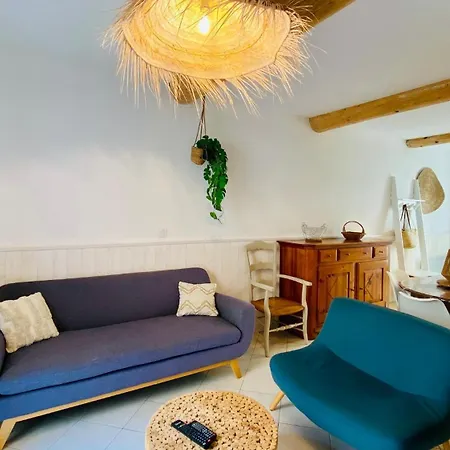 Casa Madrina - Renovated House, 3 Bedrooms, 6 People Сasa de vacaciones Roquefort-des-Corbières